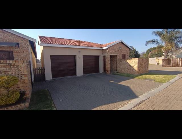 3 BEDROOM CLUSTER FOR SALE IN BRENTWOOD PARK